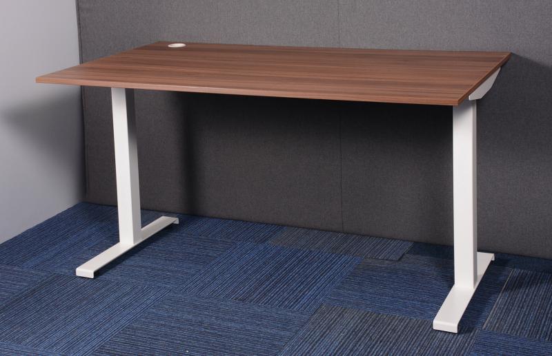 ErgoFix íróasztal, fehér lábszerkezettel, 160 cm, dió asztallap